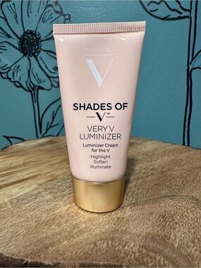 The Perfect V Shades of V Very V Luminizer: 30 ml